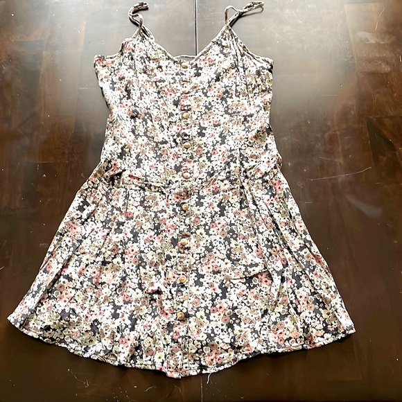 American Eagle Outfitters Dresses & Skirts - AEO Floral Fit and Flare Minidress